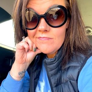 Meet your Posher, Jennifer elaine